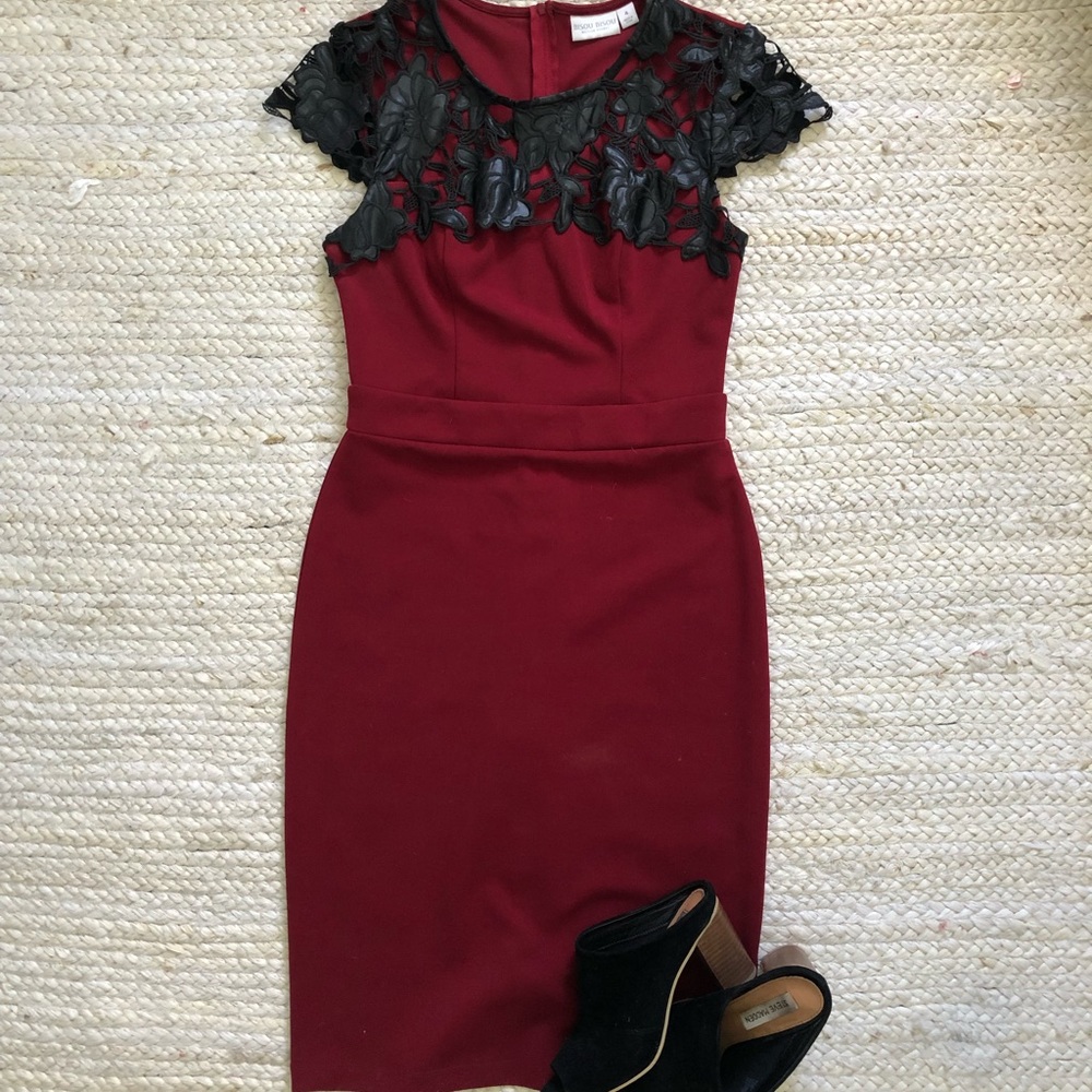Fitted red and floral dress sz 4